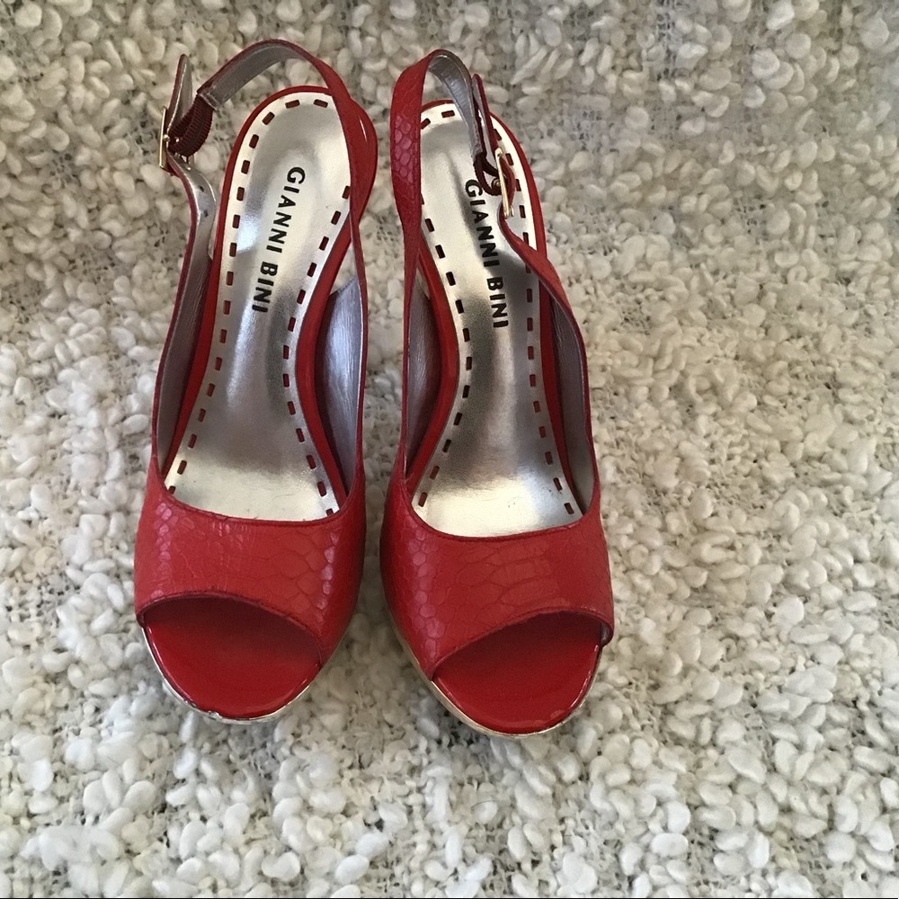 High heels with platform